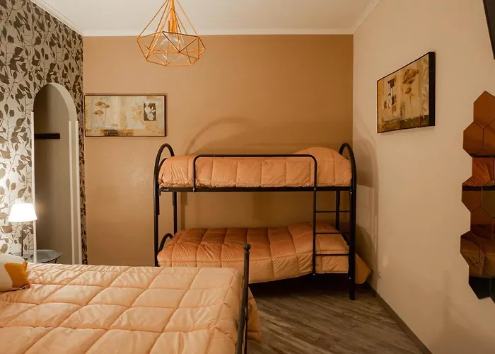 Domus Petri- Casa A S. Pietro Tatil Evi *