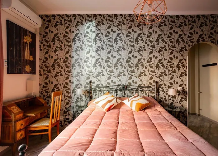 Domus Petri- Casa A S. Pietro *